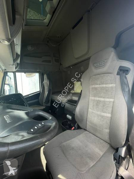 Traktor Iveco