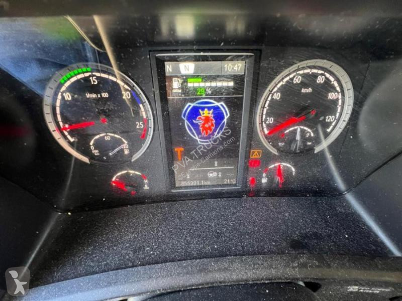 Tahač Scania 490