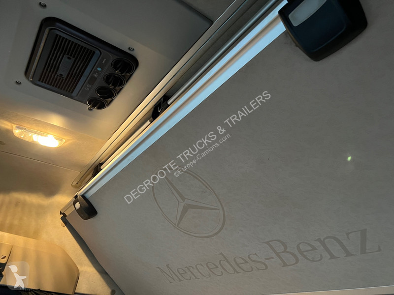 Trekker Mercedes 1845 BigSpace