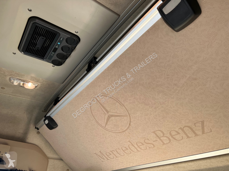Trekker Mercedes 1845 BigSpace