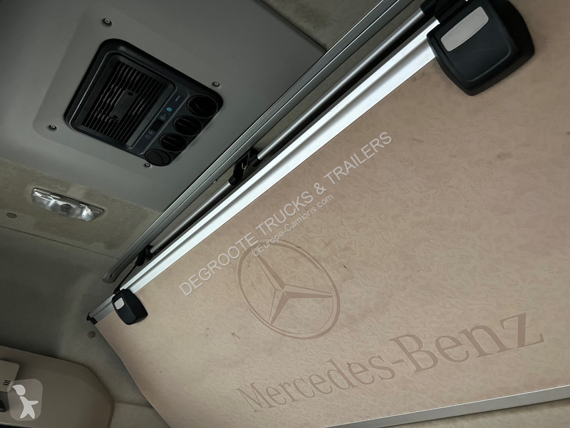 Traktor Mercedes 1845 BigSpace