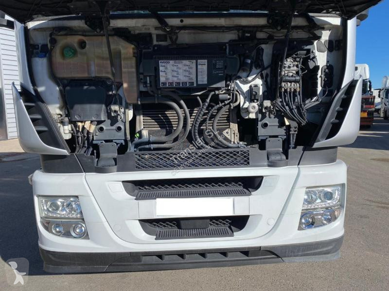 جرار Iveco AS 440 S 46 TP