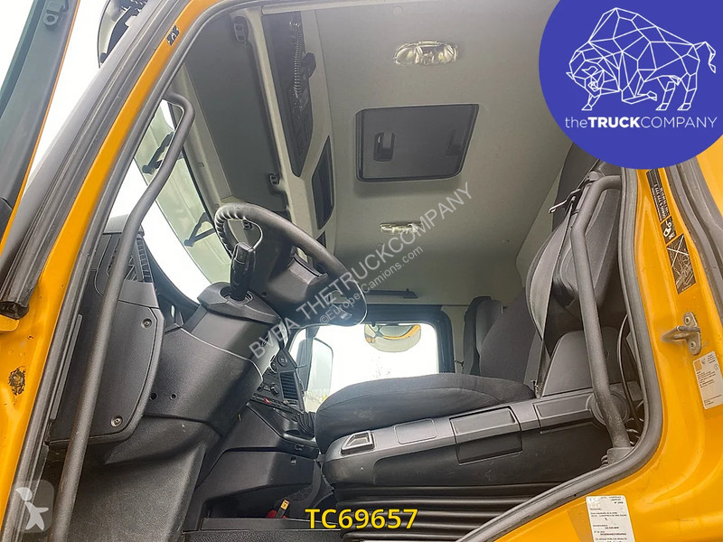 Traktor Mercedes 2048