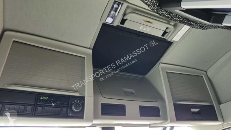 جرار Volvo 500 AERO Globetrotter XXL (Location...