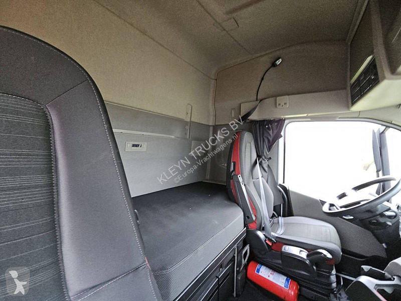 Trekker Volvo FH  VEB+ 2X TANK