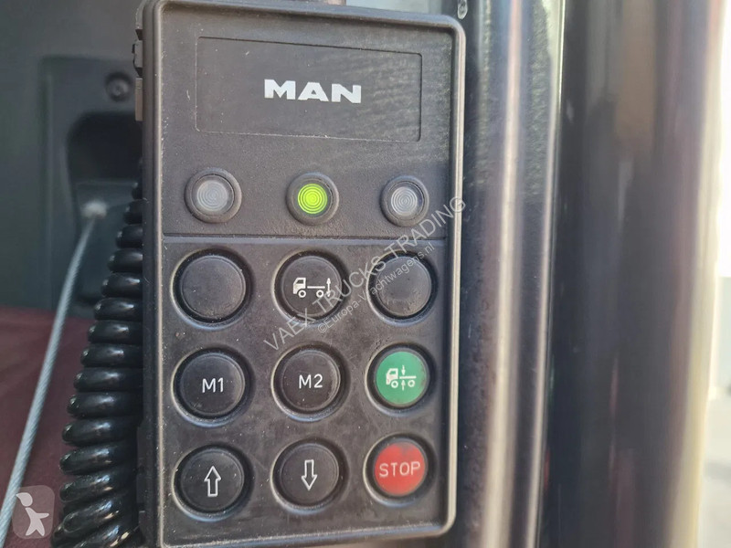 Traktor MAN 26.560 XXL 6x2/4 - Custom interior...
