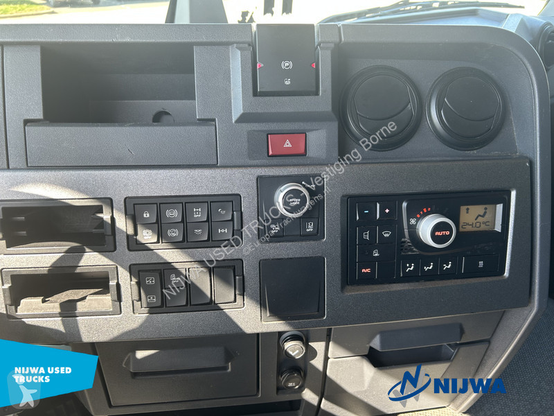 Traktor Renault T 460 4x2 Standkachel + Koelkast