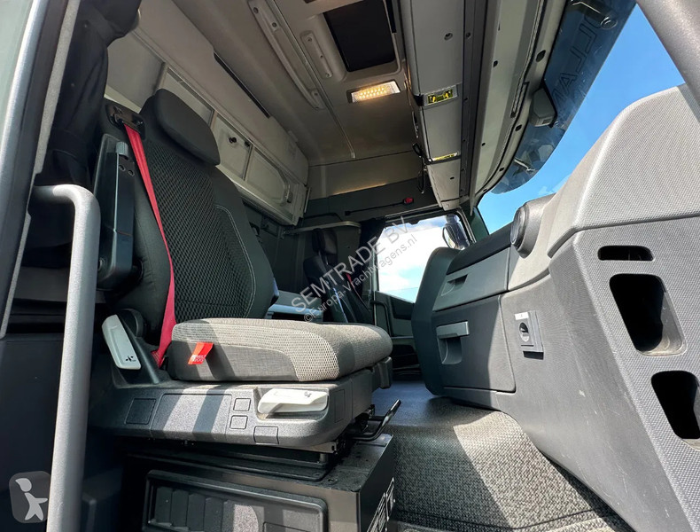 Traktor Renault T460 COMFORT EURO 6 ONLY...