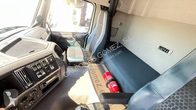 جرار Volvo