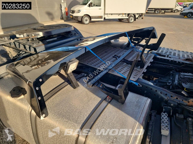Tractor Iveco S-Way 490 4X2 DAMAGED! chassis...