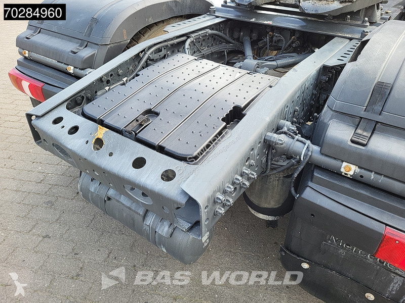 Tractor Mercedes 1845 4X2 ClassicSpace Retarder...