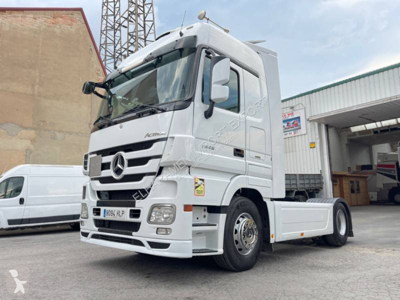 Traktor Mercedes