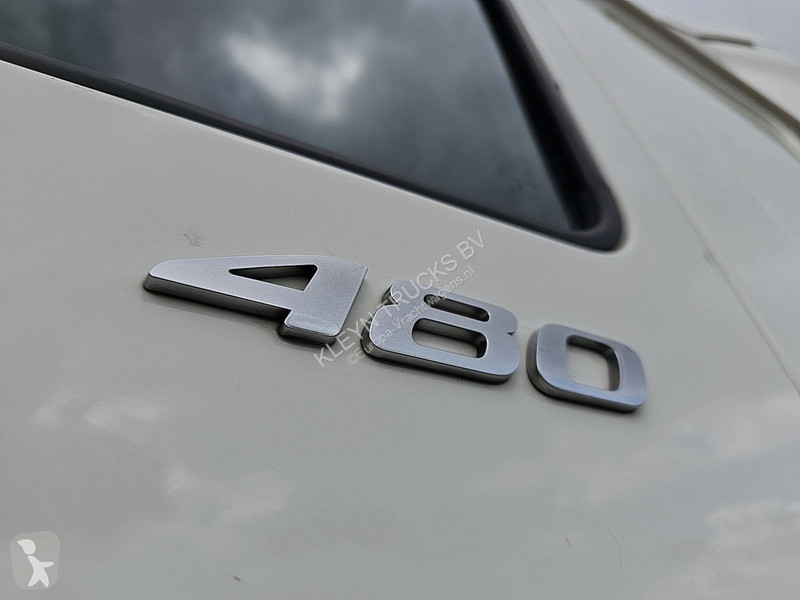 Tahač DAF 480 SPACECAB SKIRTS