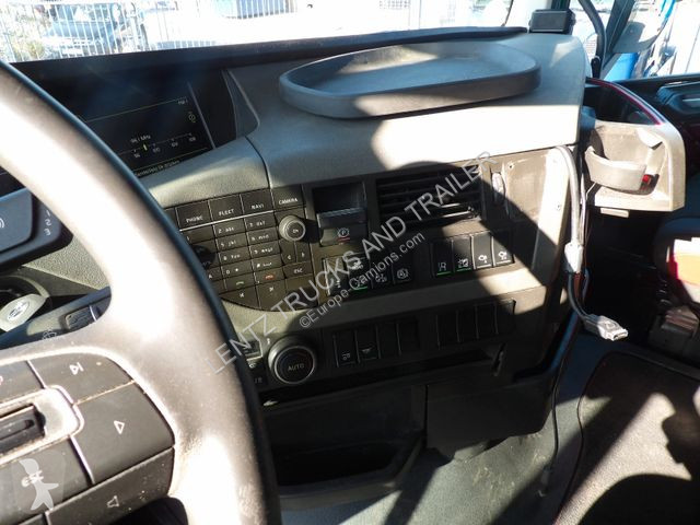 Tahač Volvo...
