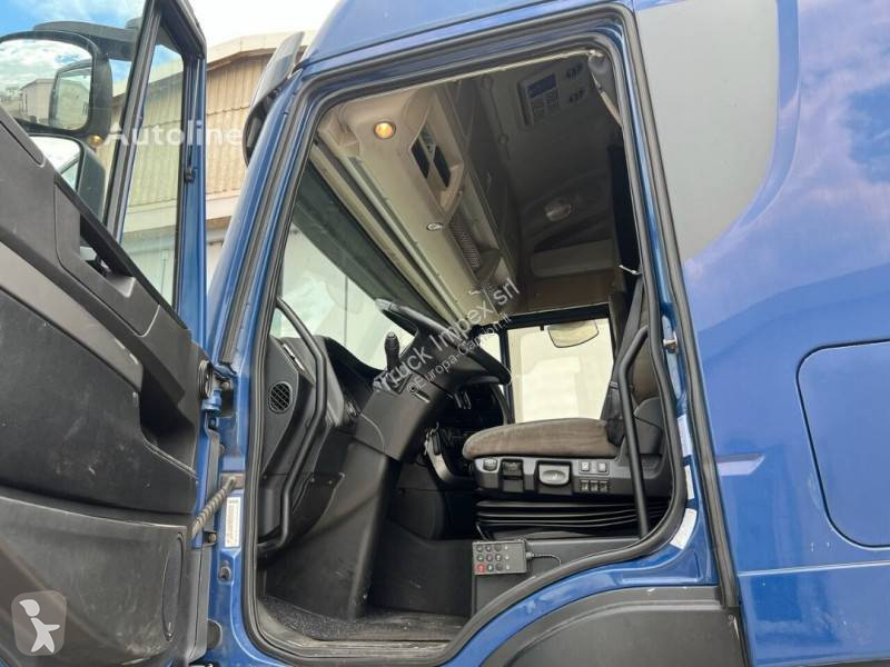 Traktor Iveco