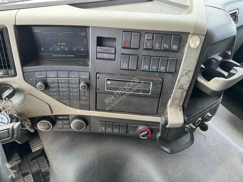 Traktor Volvo 420 4X2 - DIESEL & LNG GAS