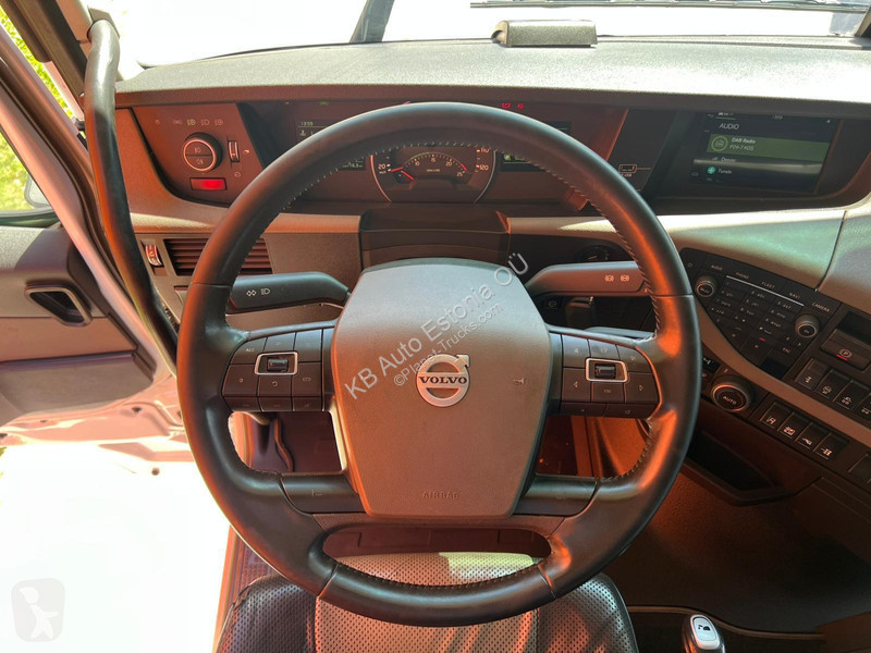 Tahač Volvo 6x2 GLOBE XL / ADR / RETARDER /...