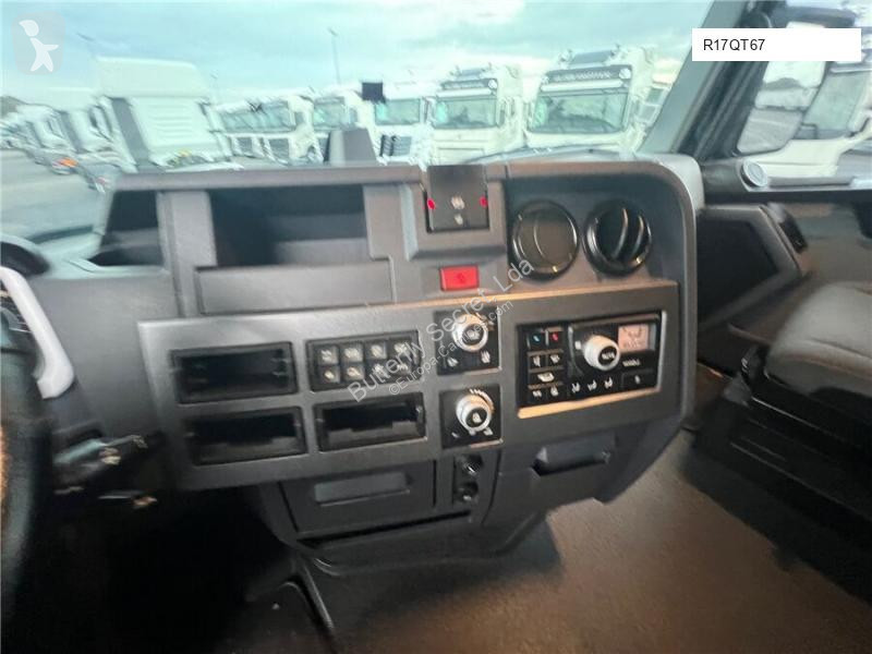 Traktor Renault T 520 HIGHCAB