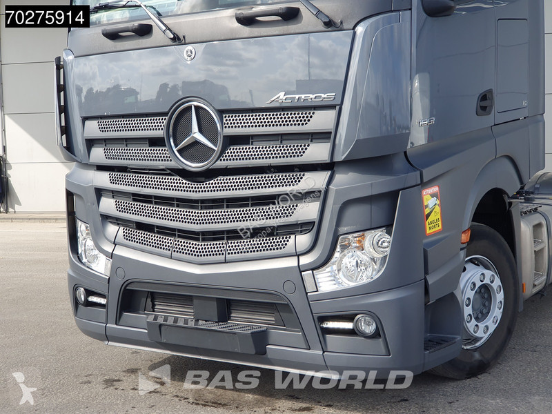 Tractor Mercedes 1851 4X2
