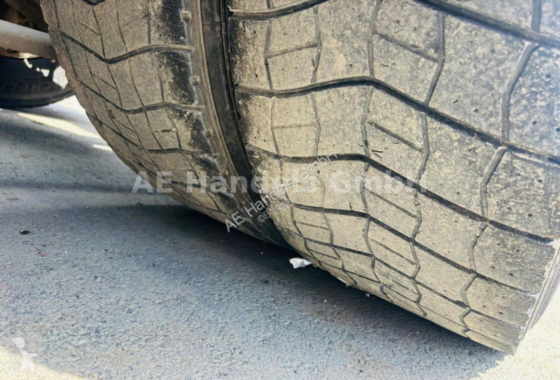 Tractor Iveco 560