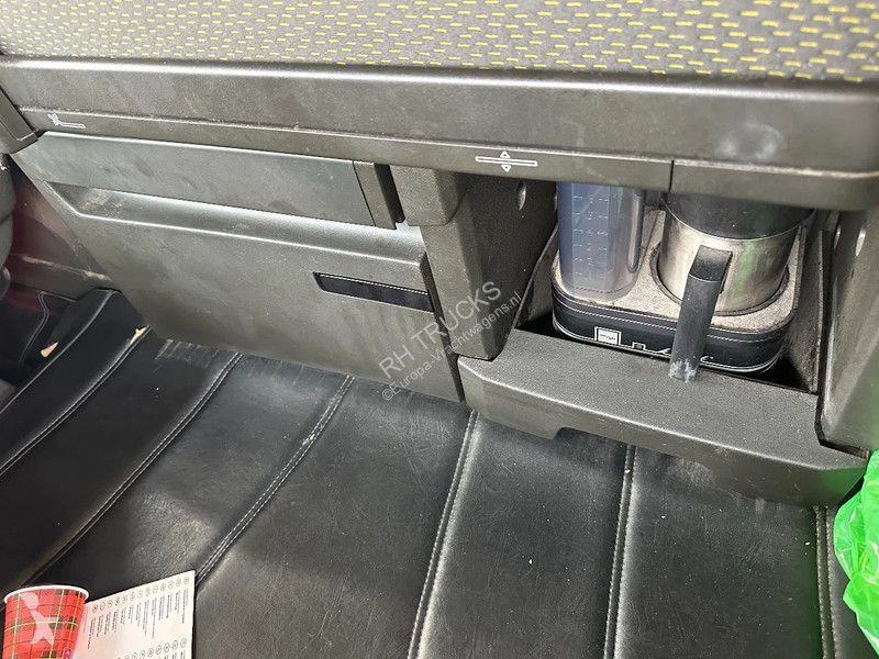 Traktor Volvo 16750 8X4, 180 TON POWER STEERING...