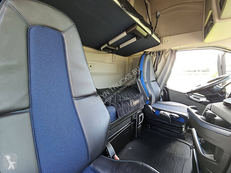 Tahač Volvo 500 XL LED 2X TANK VEB+