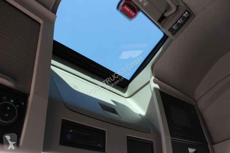 Traktor Volvo FH 500 Globe XL  I-Park Cool...