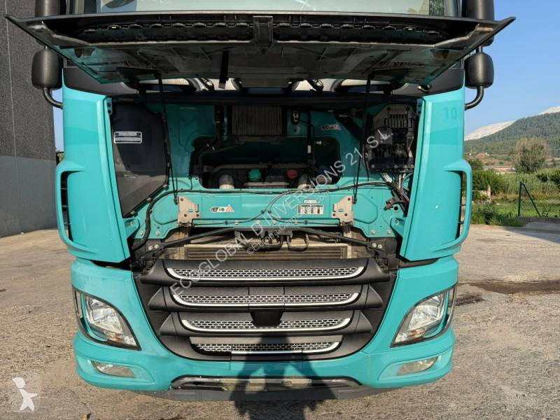 Nyergesvontató DAF 480