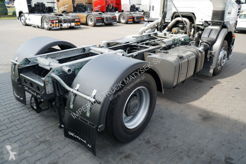 Traktor Mercedes AXOR 1829
