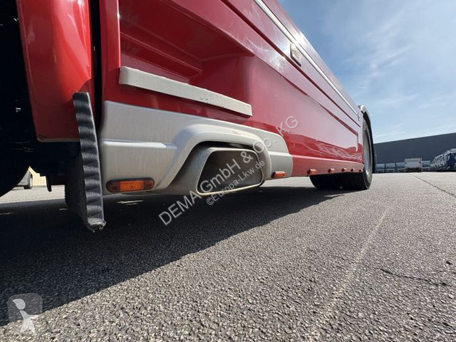 Traktor Scania...