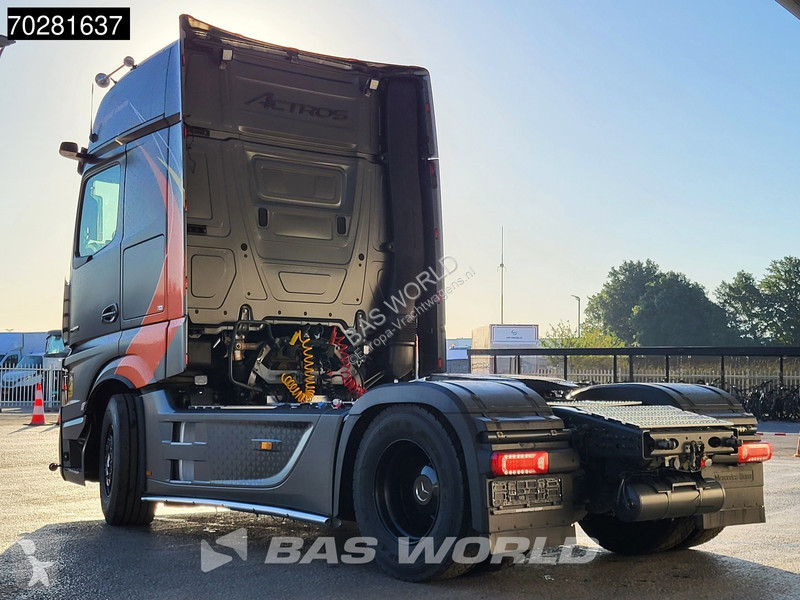 Traktor Mercedes 2163 4X2 Edition 2! GigaSpace...
