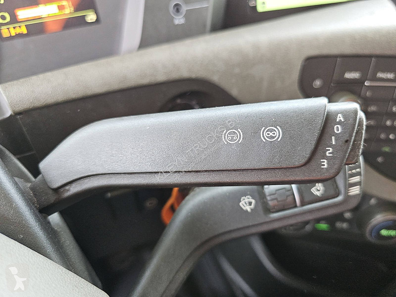Traktor Volvo 500