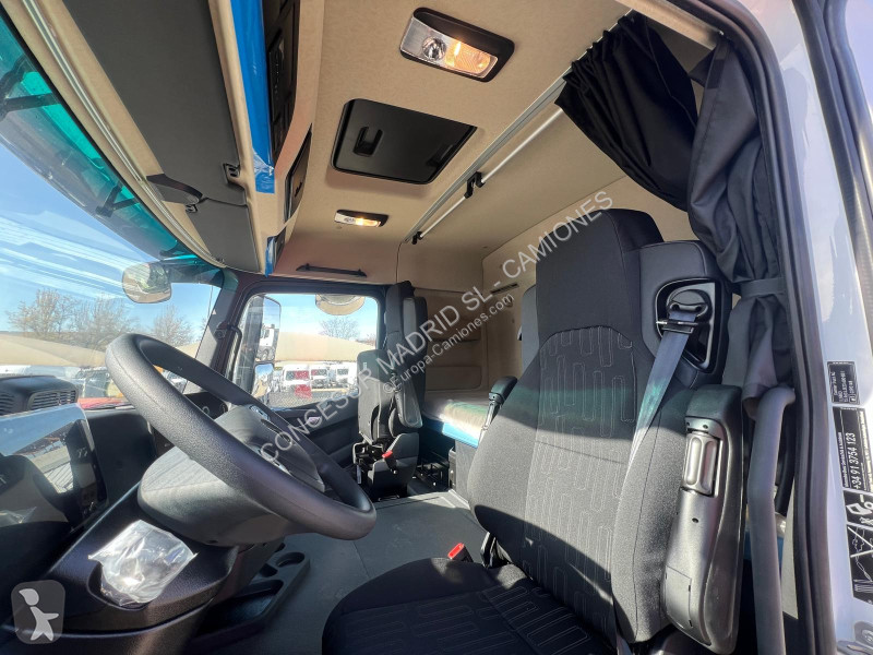 Traktor Mercedes  1851 LS