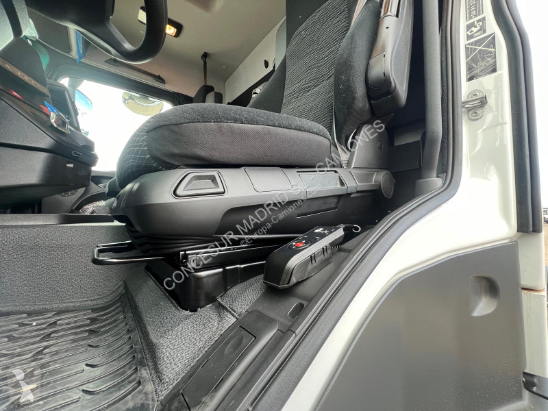 Traktor Mercedes  1845 LS
