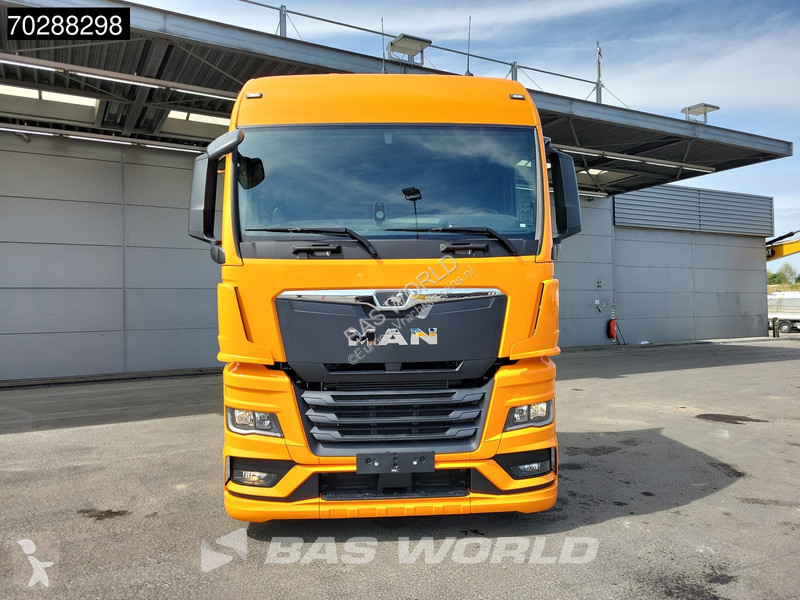 Cabeza tractora MAN TGX 4X2 NEW! Mega GM...