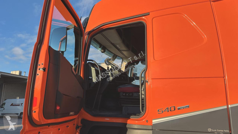 جرار Volvo 42T 4x2