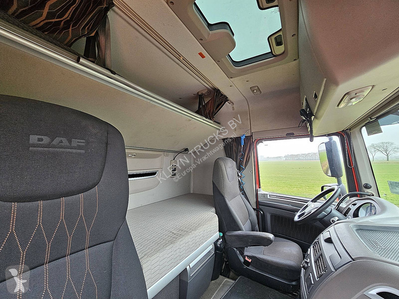 جرار DAF XF  4x4 PXP