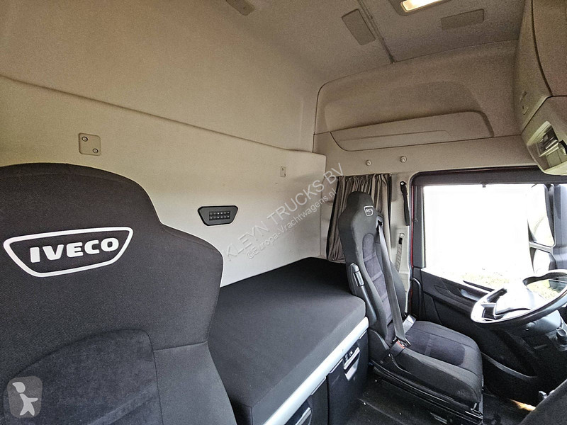 جرار Iveco AS440S48