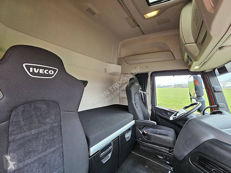 جرار Iveco AS440S48