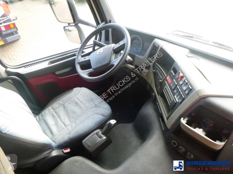 جرار Volvo 450 4x2 Euro 6 + ADR