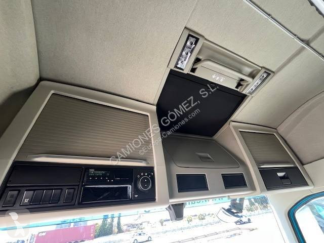 جرار Volvo