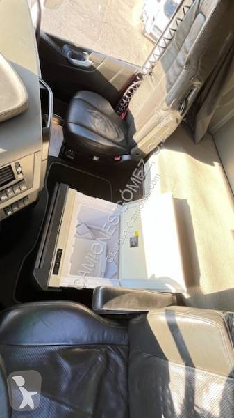 جرار Volvo