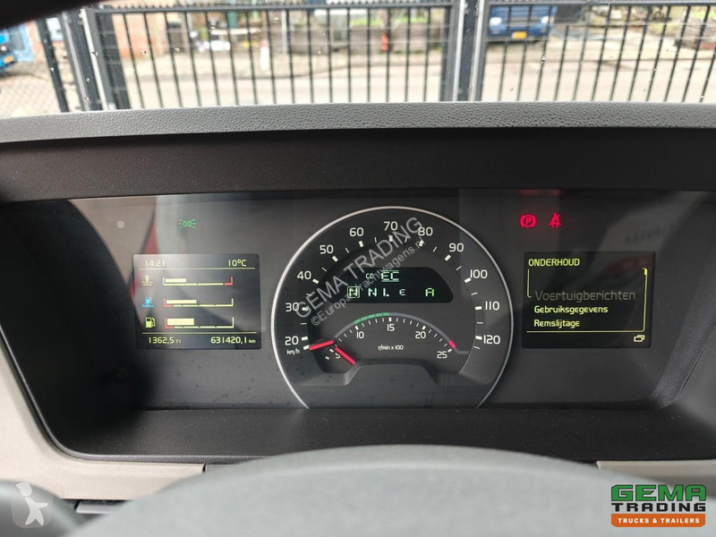 جرار Volvo 4x2 Globetrotter Euro6B - Stainless...