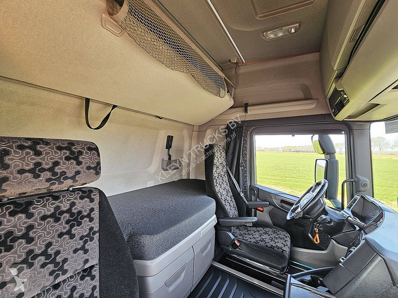 جرار Scania 500