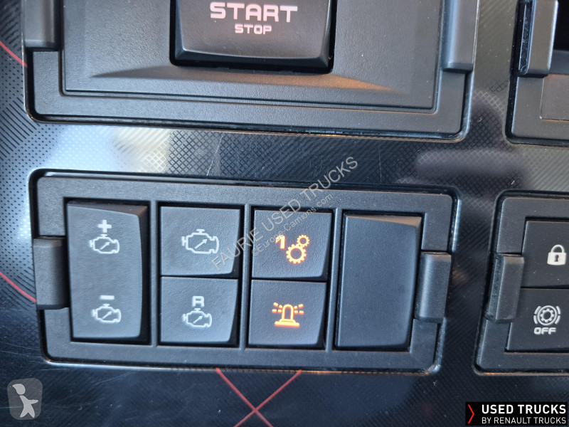 جرار Renault
