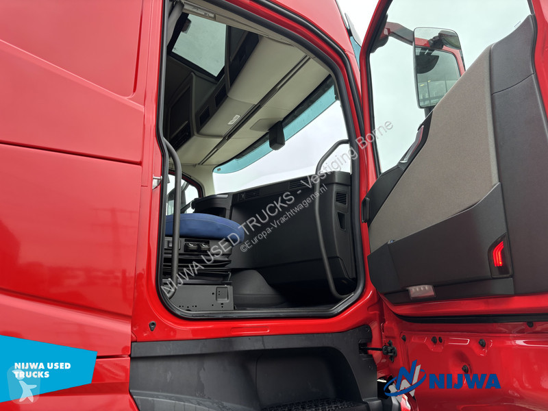 جرار Volvo 460 6x2/4 I-Save + I-Park