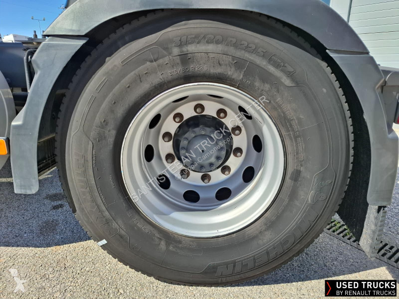 Cabeza tractora Renault