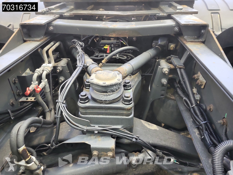 جرار Volvo 500 8X2 Steered Tag axle!...