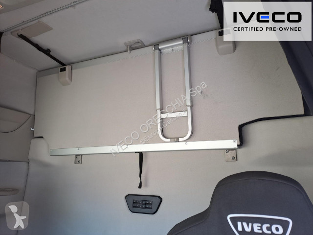 جرار Iveco S-WAY AS440S53T/P