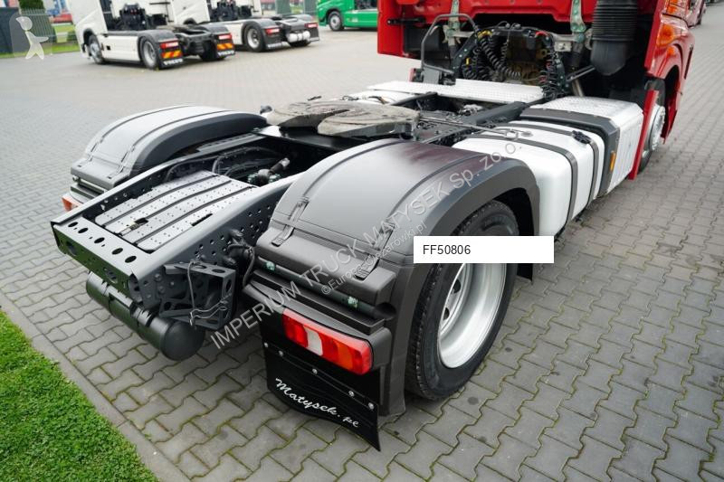 Влекач Mercedes ACTROS 1845